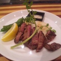 リコロ 大丸東京店 - 厚切り牛タンと新玉葱のソテー