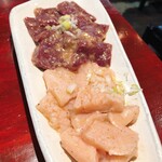 小山ホルモン - 【上レバー¥680と上ミノ¥780】