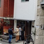 パン・デ・フィロゾフ - 帰りに撮影～人が絶えないです