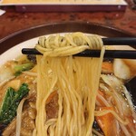 氷花餃子 - 2019年12月　豚角煮いり五目麺　880円+税