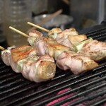 やきとり 正や - 炭火焼中