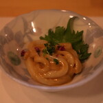 季節料理 よし野 - お通し（イカのあえ物）