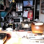 赤れんが - この雑然さ、好き( ´∀`)
      先代から52年だそうです！