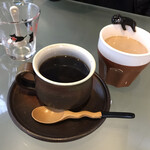 猫カフェ　茶々丸 - コーヒーとカフェオレ