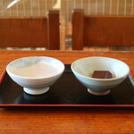 茅ヶ崎 そば処 榮家 - 冬の月 純米吟醸生酒 岡山のお猪口とチョコレート