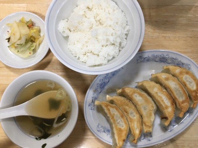 ぎょうざの満洲 中野南口店 中野 餃子 食べログ ぎょうざの満洲 中野南口店 中野 餃子 食べログ