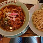 どストライク軒 ファクトリー - 肉野菜つけ麺