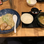 泡系しおとんこつラーメン べらしお 総本店 - 