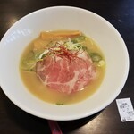 鶏豚骨ラーメン 麺屋かがり - 鶏豚骨ラーメン・レア