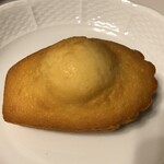 菓子屋 シノノメ - マドレーヌメープル