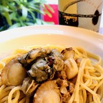 トラットリア ロッソーレ - 牡蠣と帆立のペペロンチーノ