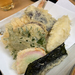 おけ常 - 料理写真:海老・茄子・白身魚・さつま芋・紫蘇・かまぼこ・海苔