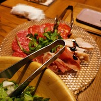 リオ・ブルーイング・コー ビストロアンドガーデン 東京ミッドタウン - 生ハム系、美味しかった(^o^)