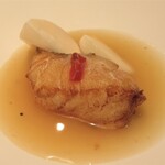 イチリン ハナレ - 五島列島のクエ　発酵唐辛子とカブの煮込み