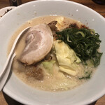 博多 一風堂 横浜ポルタ店 - 博多もつ豚骨ラーメン 980円