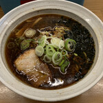 麺屋 雪月花 - 醤油ラーメン　800円税込