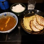 つけ麺無心 - 味噌豚骨つけ麺(並)炙りチャーシュートッピング, ライス(中)