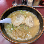 豚とん - ラーメン