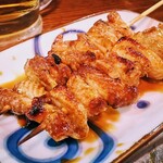 カワニシブロイラー - 生中280円 肉豆腐350円 若もも280円 かわ280円 チーズミンチ280円