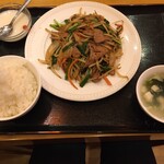 四川料理 醉廬 - ニラレバ定食