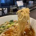 虎 TIGER - 麺は細麺