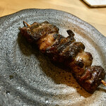 Yakitommaruichi - チレ串（130円）
                        ニンニク味噌の味わい。お、これはもしや…