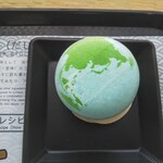 ミライカン キッチン - 地球もなかソフトクリーム！地球を食べるとは私はブラックホールか？