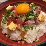 ぬる燗佐藤 - 海鮮ばらちらし丼