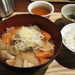 厳鮮素材厨房 SEN之屋 - 豚汁定食 900円 ♪