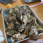 幸豊水産 - 焼き立てをテーブルまで持ってきてくれる