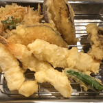 天ぷら酒場 上ル商店 - 天ぷら定食の天ぷら盛合せ