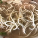博多ラーメン なみへい - 麺アップ