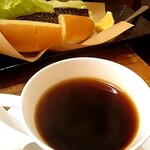 cafe 百花 - 鯖サンドとブレンドコーヒー