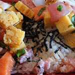 Kyou Taru - 京樽 西葛西店 海鮮ちらし 刻み海苔が散らされる酢飯は充分な量
