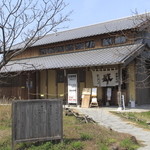 つけ麺以外は奥にあるこちらで