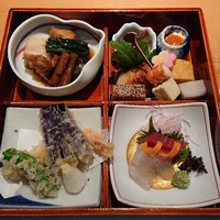 可ん寅 - 松花堂弁当 くわいの炊き込みご飯 赤だし 香の物