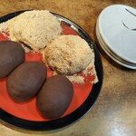 月見茶屋 - お諏訪のぼた餅@540