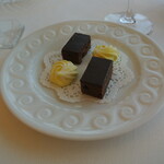 フレンチレストラン ミクニ サッポロ - プティフール