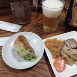 なにや - 三色大餃子とビールのアテ