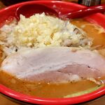 ラーメン 雷 - ジャストサイズ・インパクトの味噌ラーメン　750円