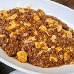 チャイナ食堂 彩菜房 - 絶品麻婆豆腐は万人向けの旨味ダップリ辛さ控え目、ライスおかわり無いと食べきれ無いでしょ(笑)