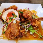 チャイナ食堂 彩菜房 - 油淋鶏は3つ、タレは酸っぱめ(゜.゜)