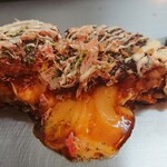 源亀 - お腹から溢れるチーズ