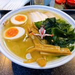 ラーメン 前田家 - チャーシューメン　煮卵トッピング