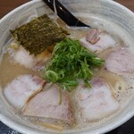 徳島ラーメン ふじい - 徳島ラーメン白 肉入