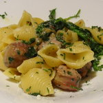 トラットリア イル シレーネ - サルシッチャという生ソーセージとコンキリエというパスタ、ペコリーノであえる