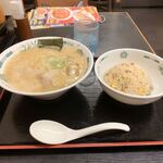 日高屋 - 