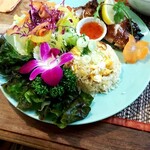 nila KAMAL - 　　　　華やかなメインプレート