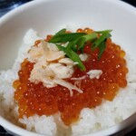 塩そば専門店 桑ばら - 鮭とばの塩かけそばとイクラ丼の定食
