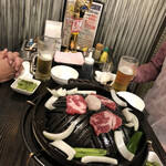 Sapporo Ramu Yatai Jingisukan To Haibo-Ru Ramu Kichi - 焼いています。